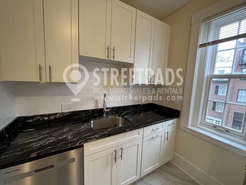 95 Mount Vernon St, Beacon Hill