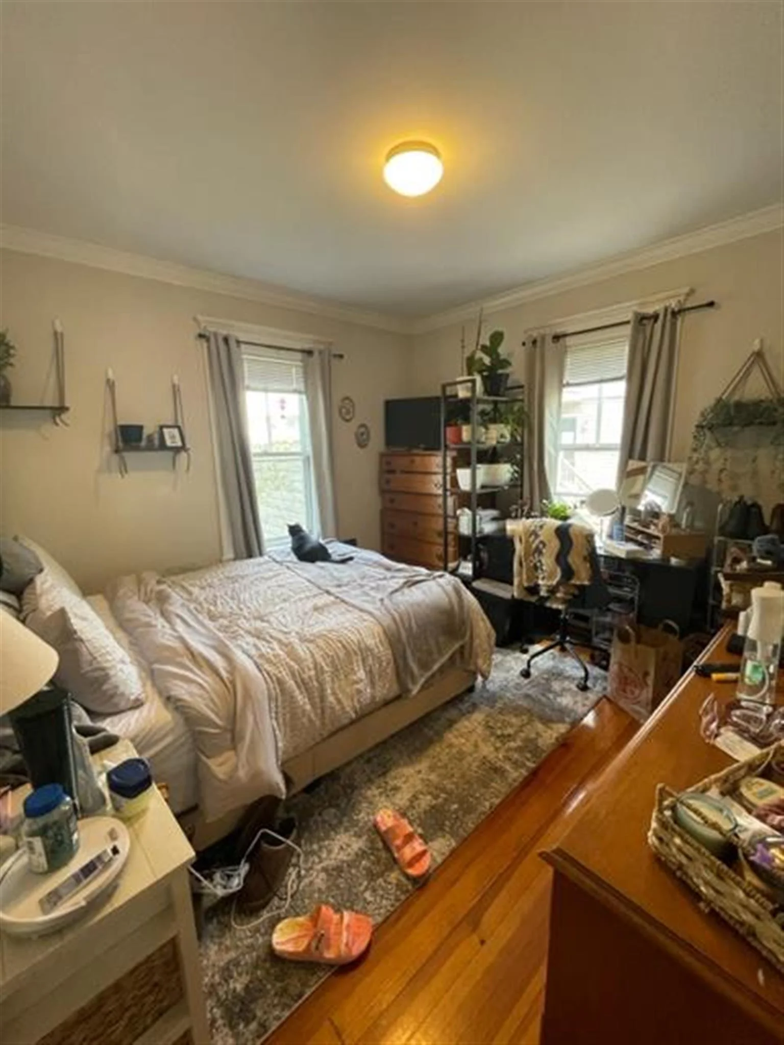 34 Leonard St, Tufts