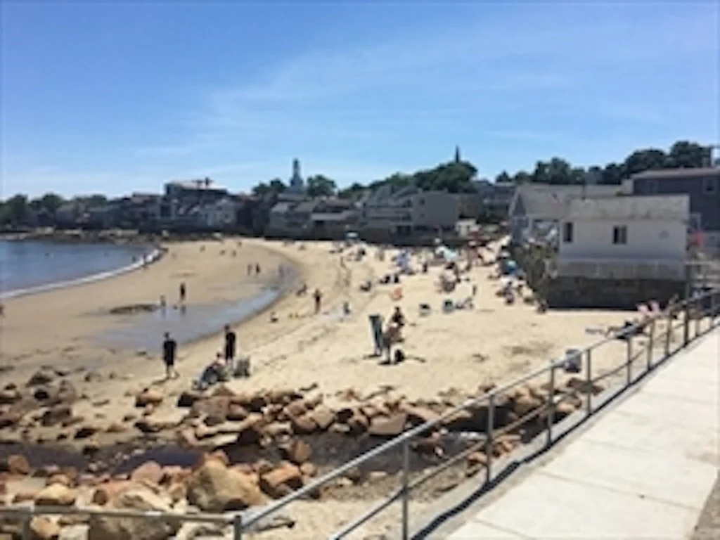 8 Beach St, Rockport