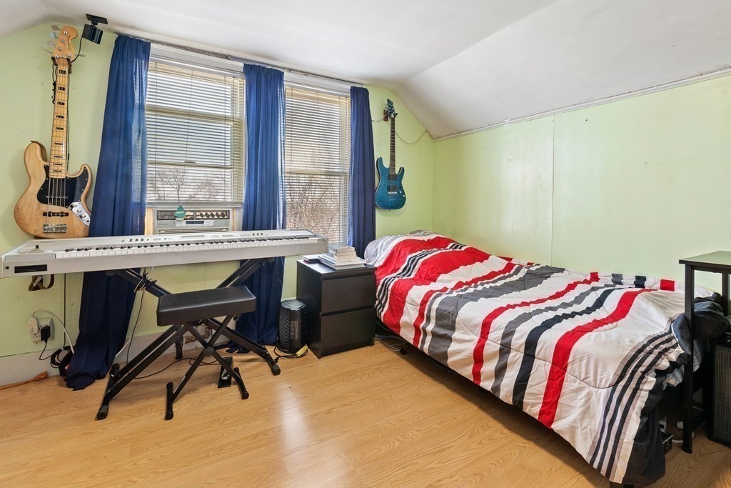 107 Belle Ave, Medford