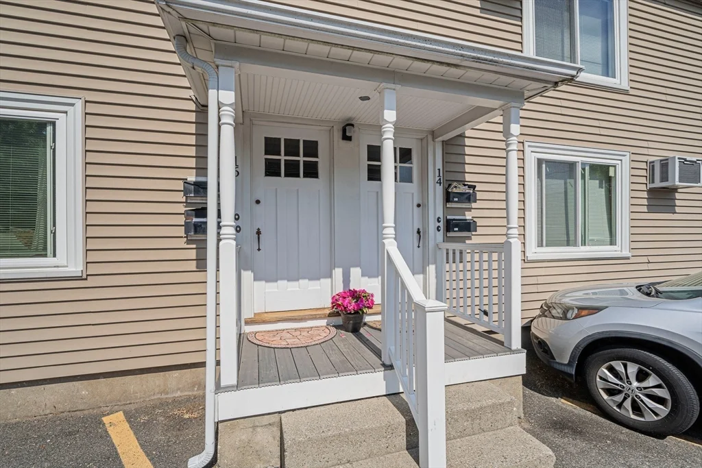 14 Hartwell St, Waltham