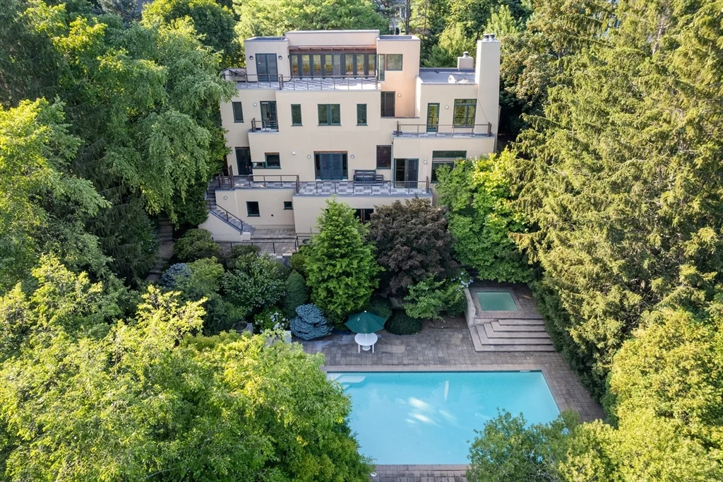 225 Kenrick St, Newton