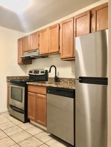 10 Albemarle Ct, Back Bay