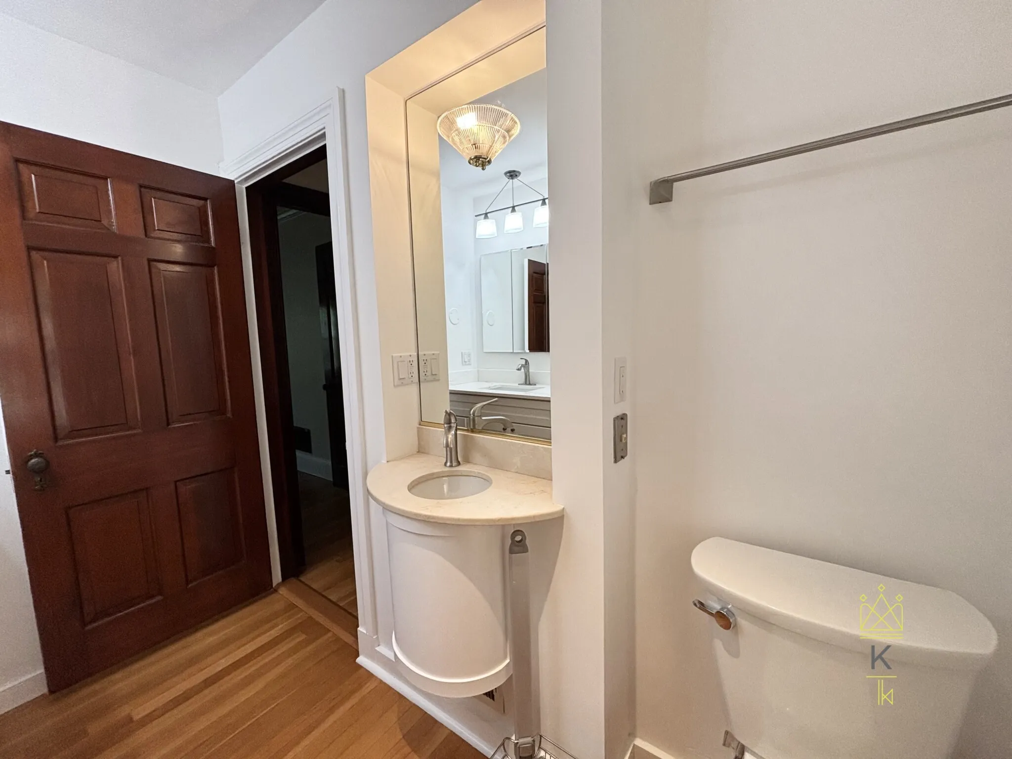 33 Clearwater Rd, Chestnut Hill