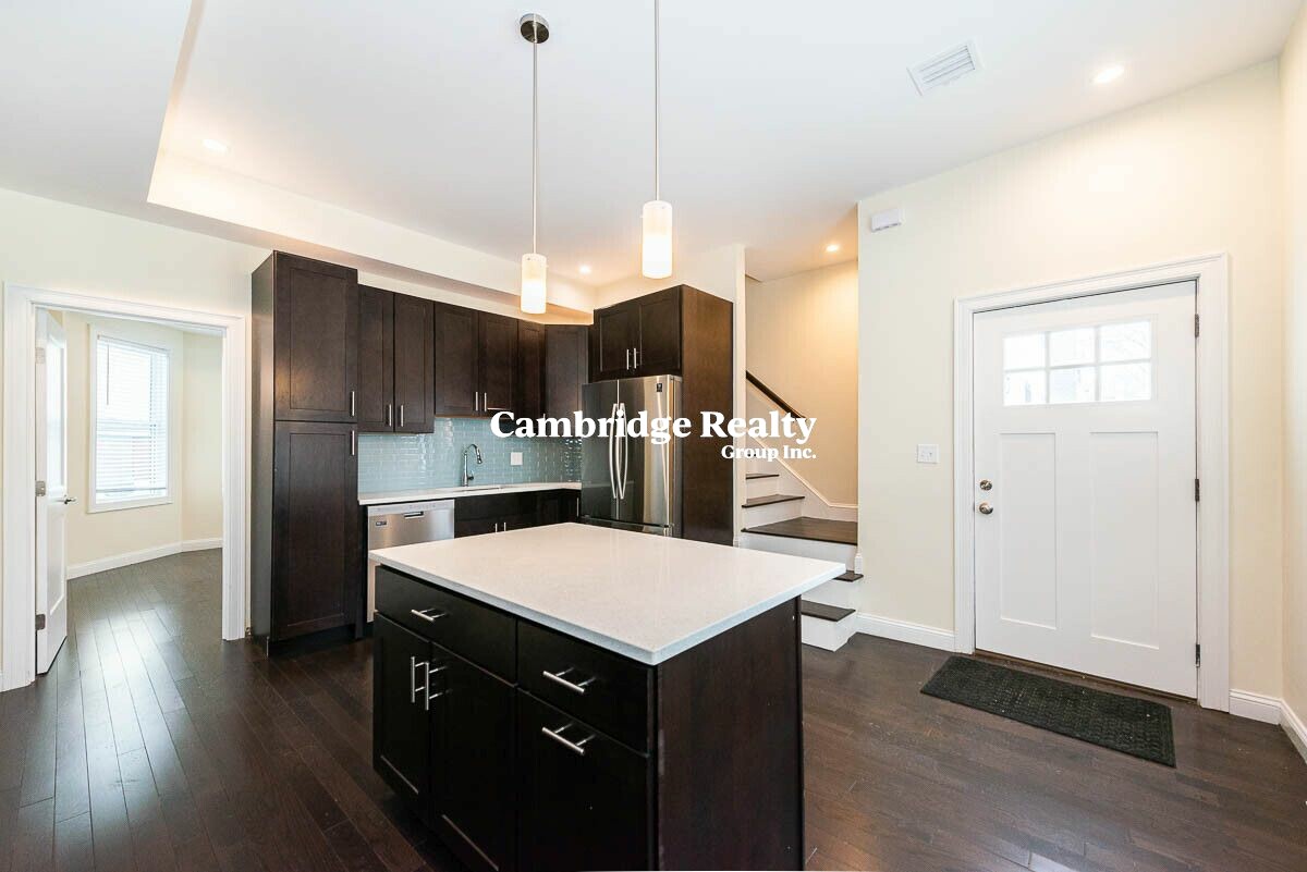 5 Malvern Ter, South Medford