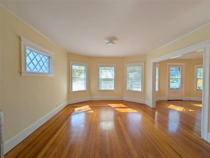 58 Monument St, West Medford