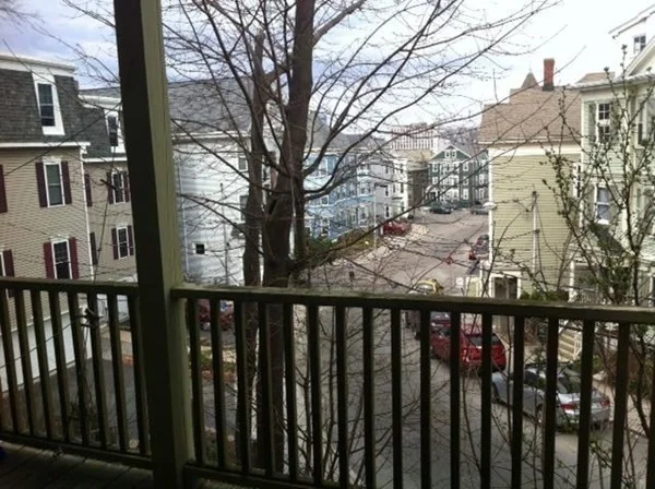 7 Iroquois, Mission Hill