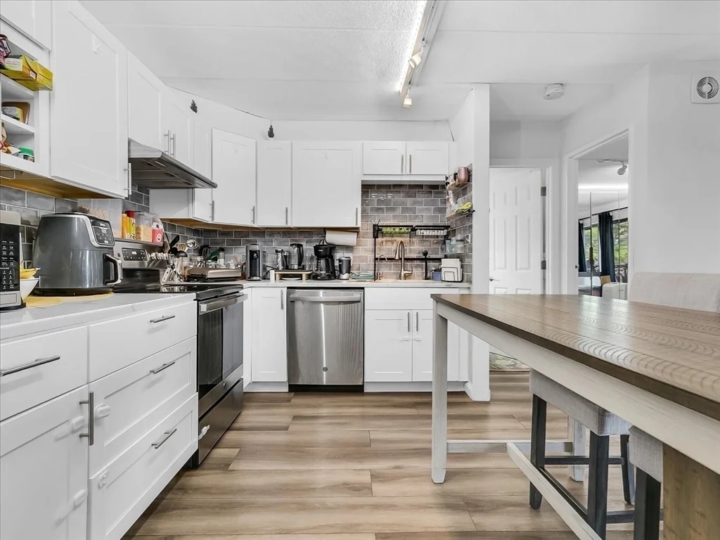 995 Massachusetts Ave, Arlington