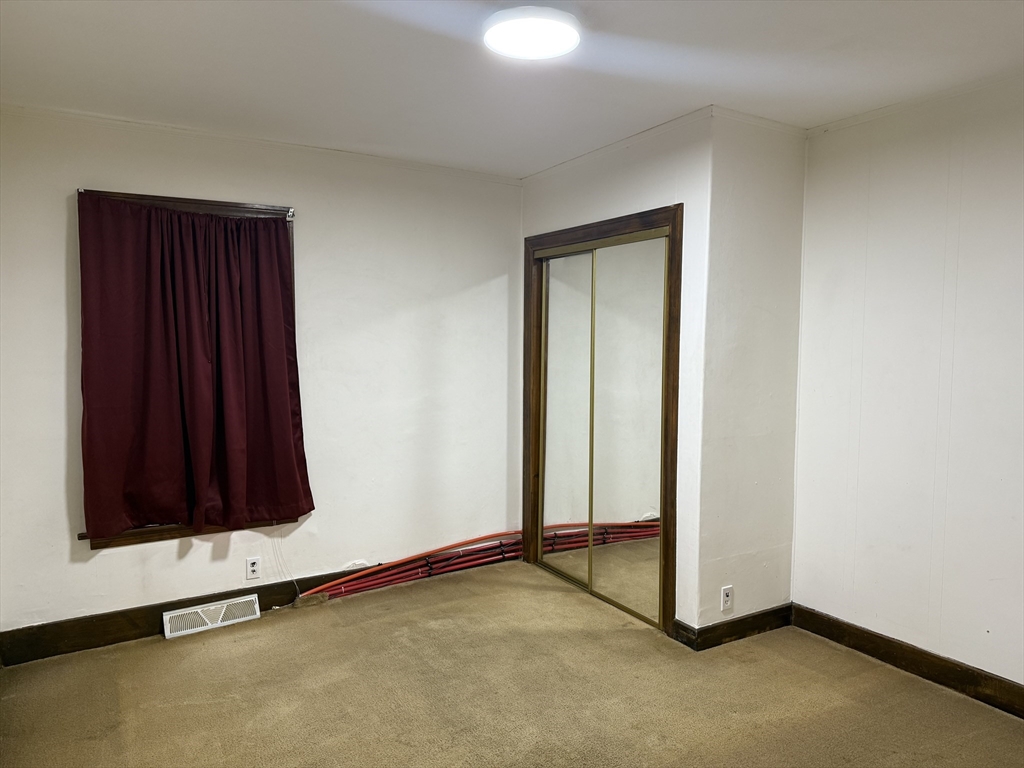 195 Millbury St, Worcester