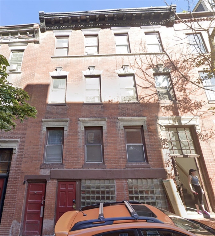 26 Irving St, Beacon Hill