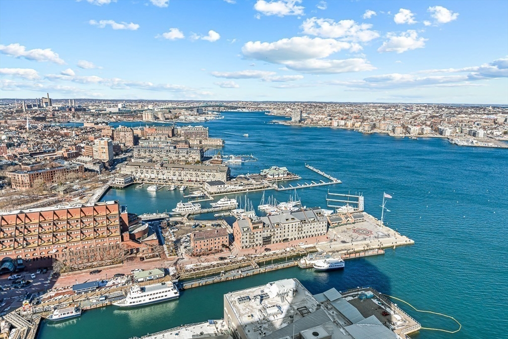 85 E India Row, Waterfront