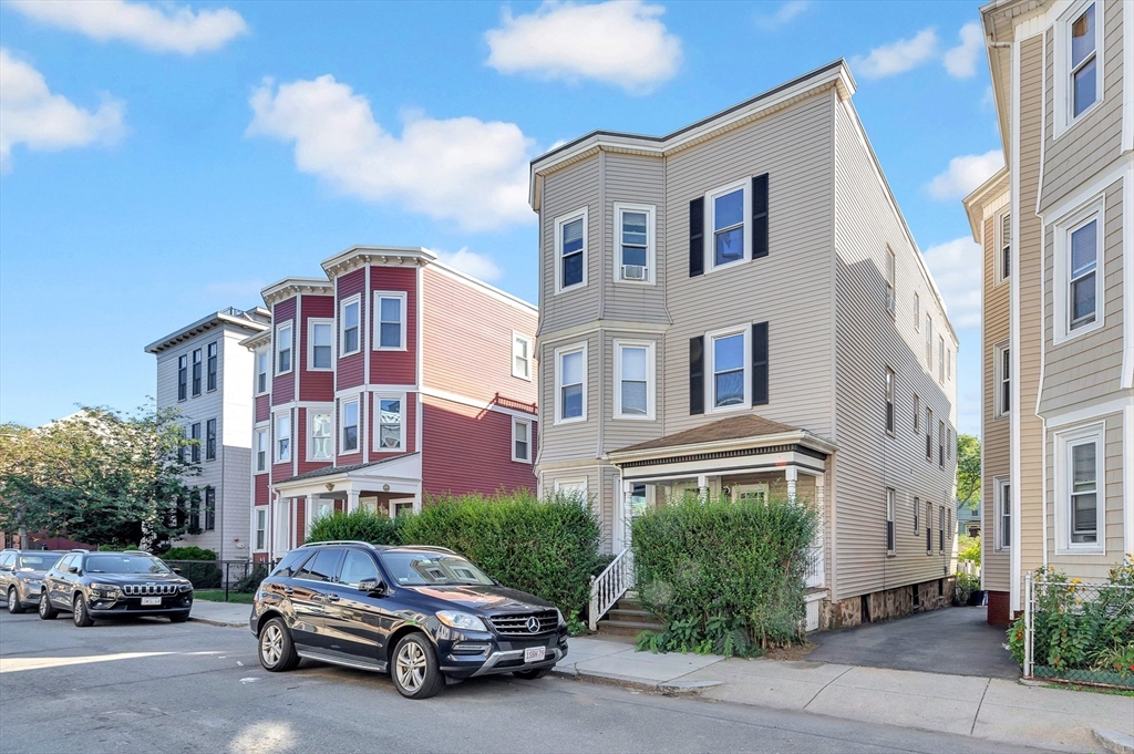 6 Bellflower St, Dorchester