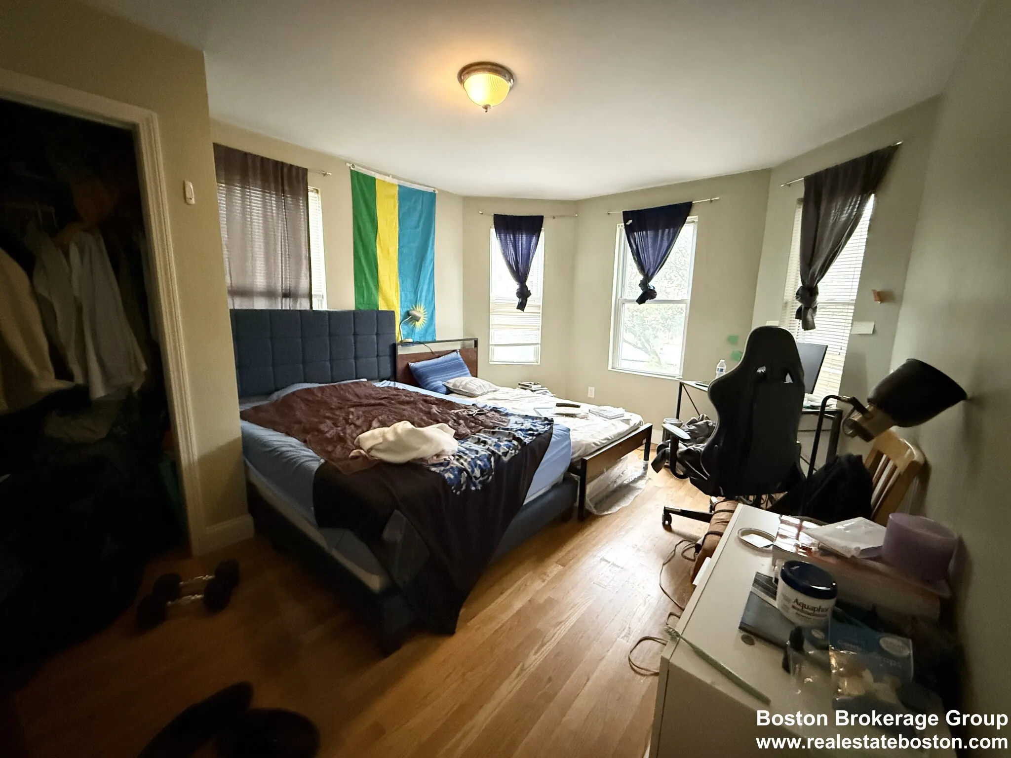 3977 Washington St, Roslindale