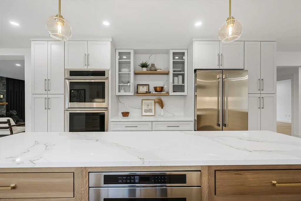 54 Spywood Rd, Sherborn