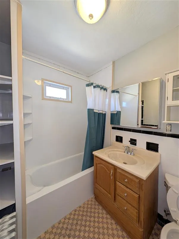 43 Orchard St, Medford