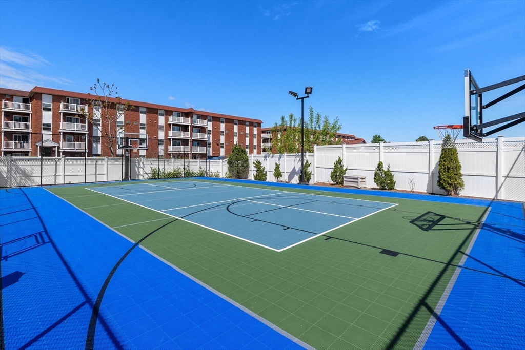 320 Middlesex Ave, Medford