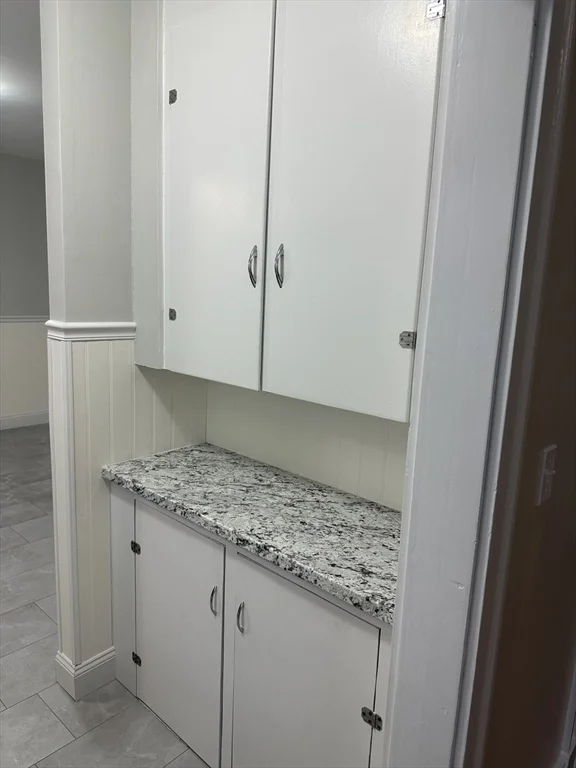 36 Raymond Ave, Salem