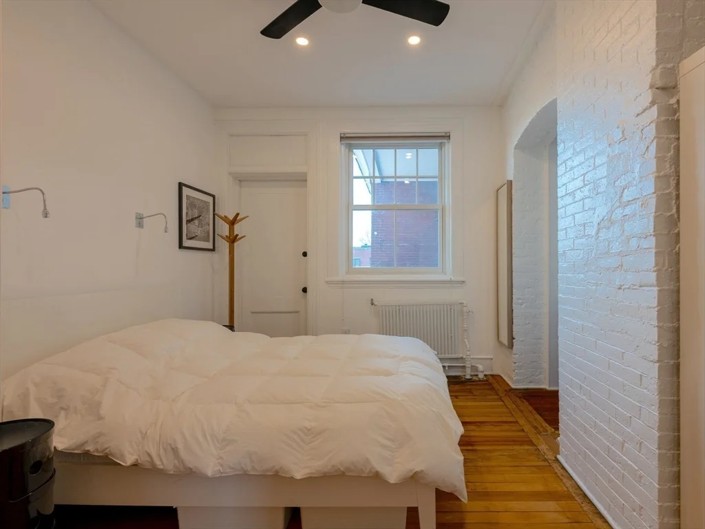 371 Harvard St, Harvard Square