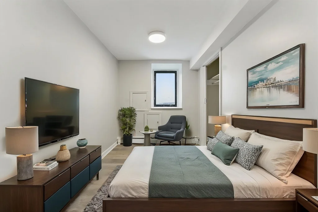 57 Brighton Ave, Allston