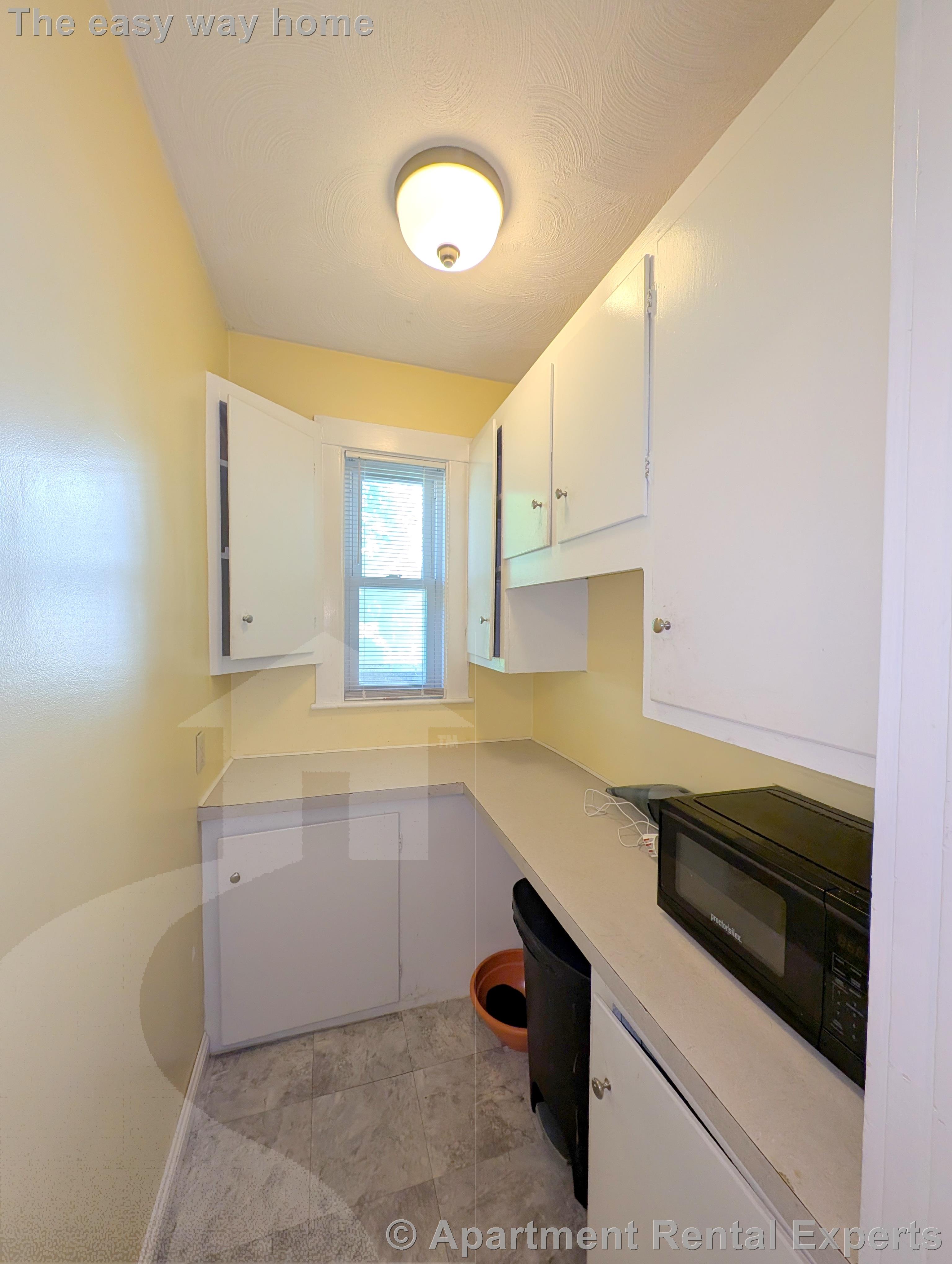 79 Conwell Ave, Tufts