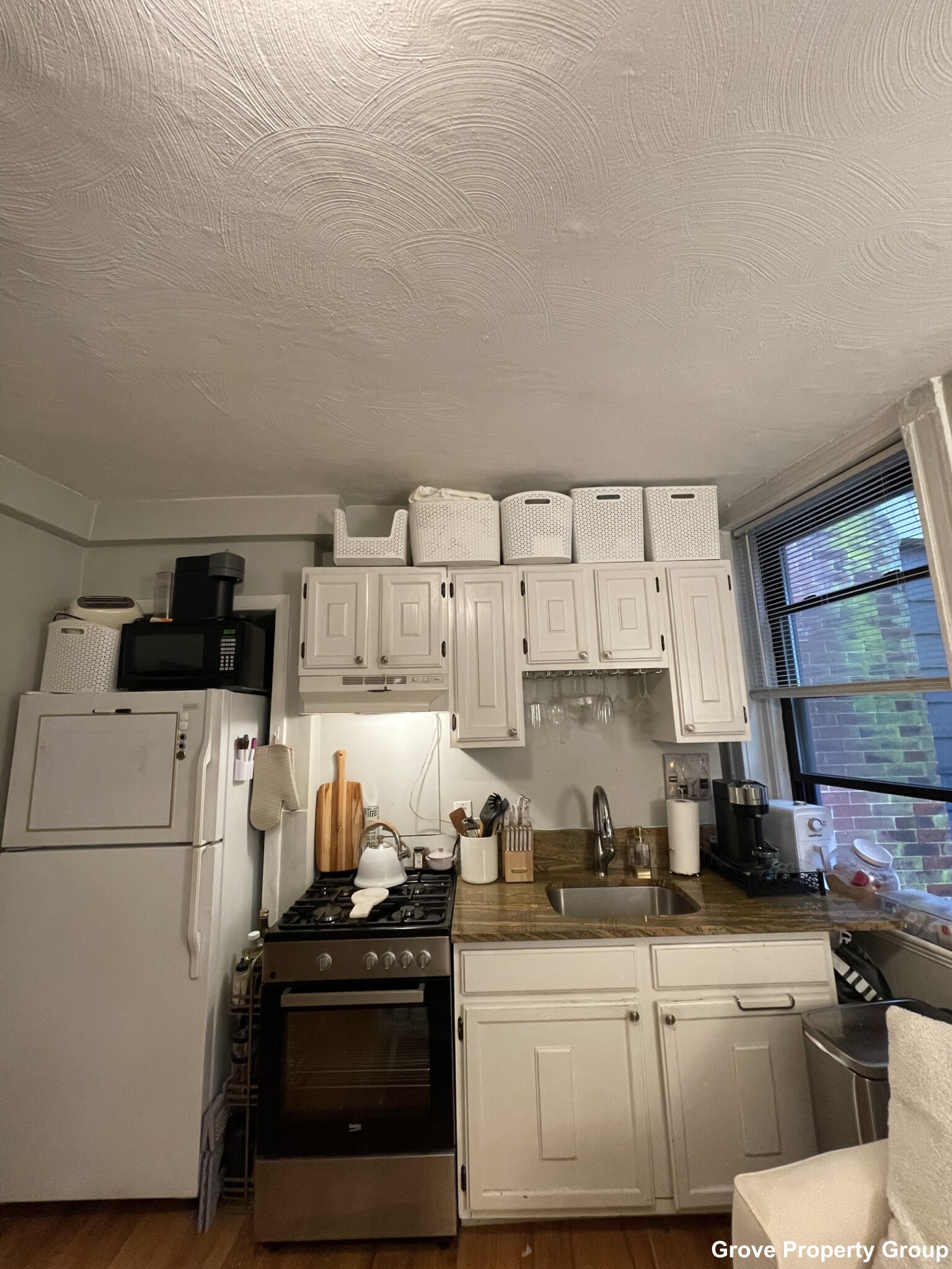 2 Holden Ct, North End