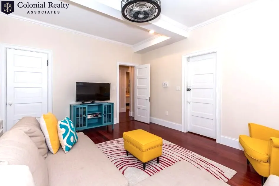 1253 Beacon St, Coolidge Corner