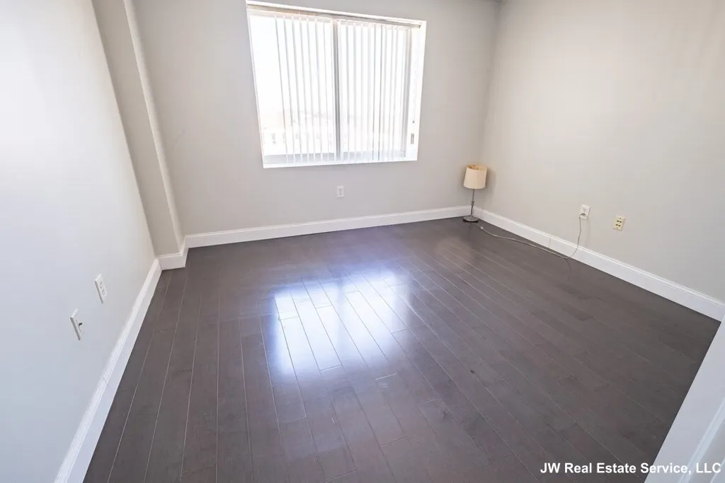 10 Museum Way, East Cambridge