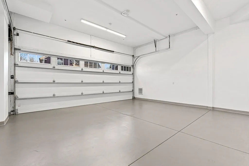 846 Main St, Winchester