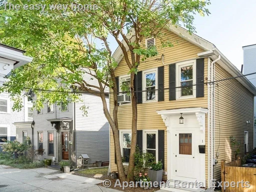 1 Riverside Pl, Riverside