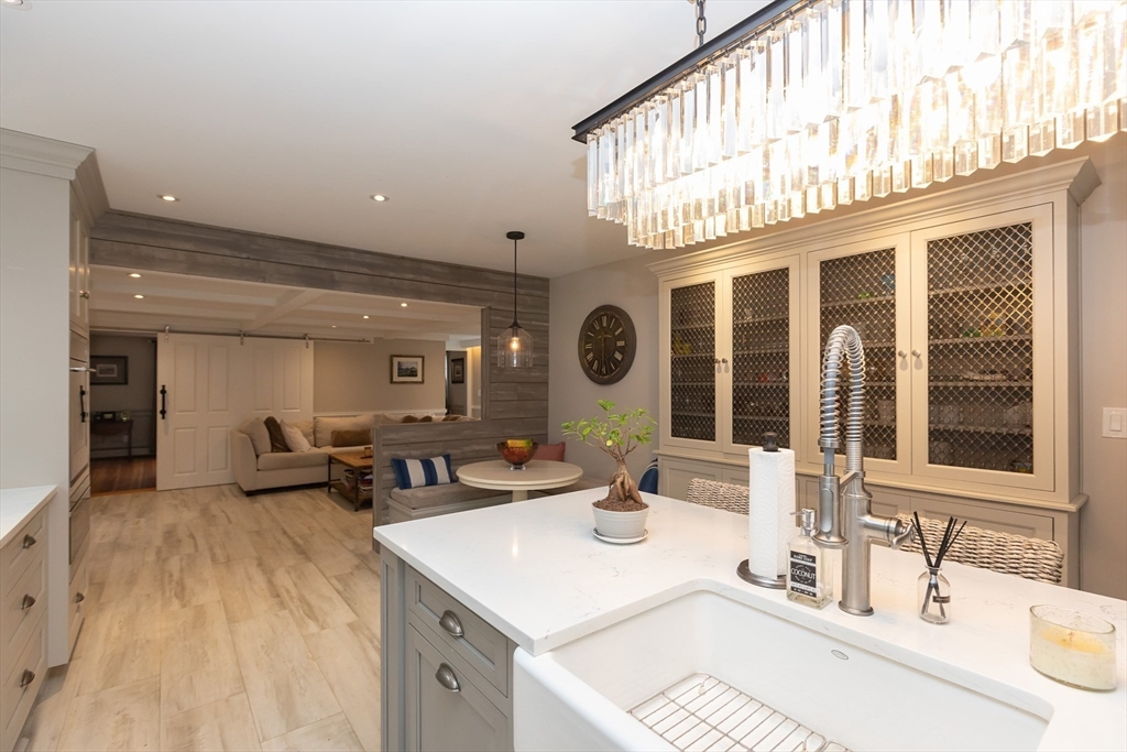 1142 Main St, Hingham