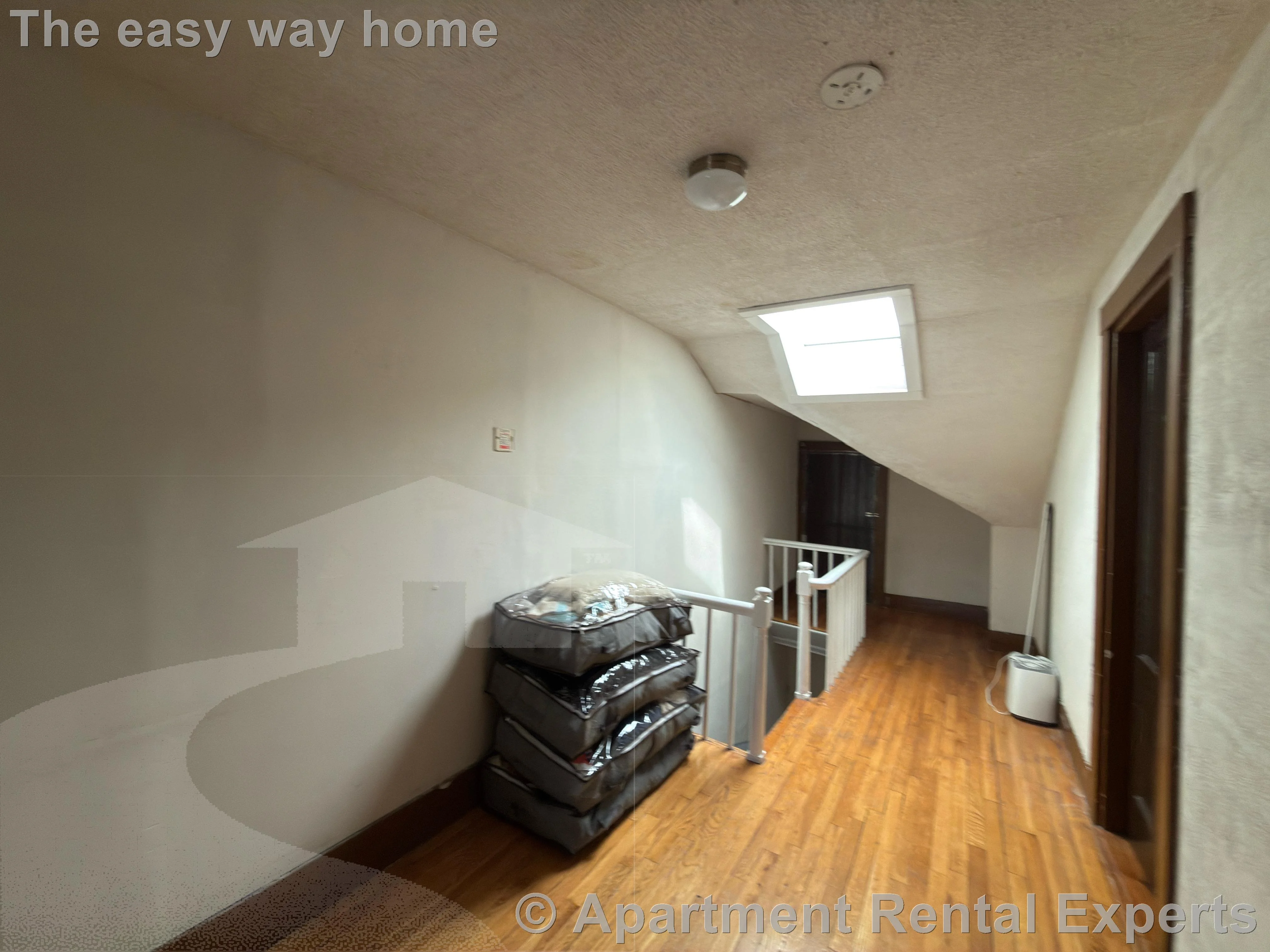 19B Strathmore Rd, Magoun Square