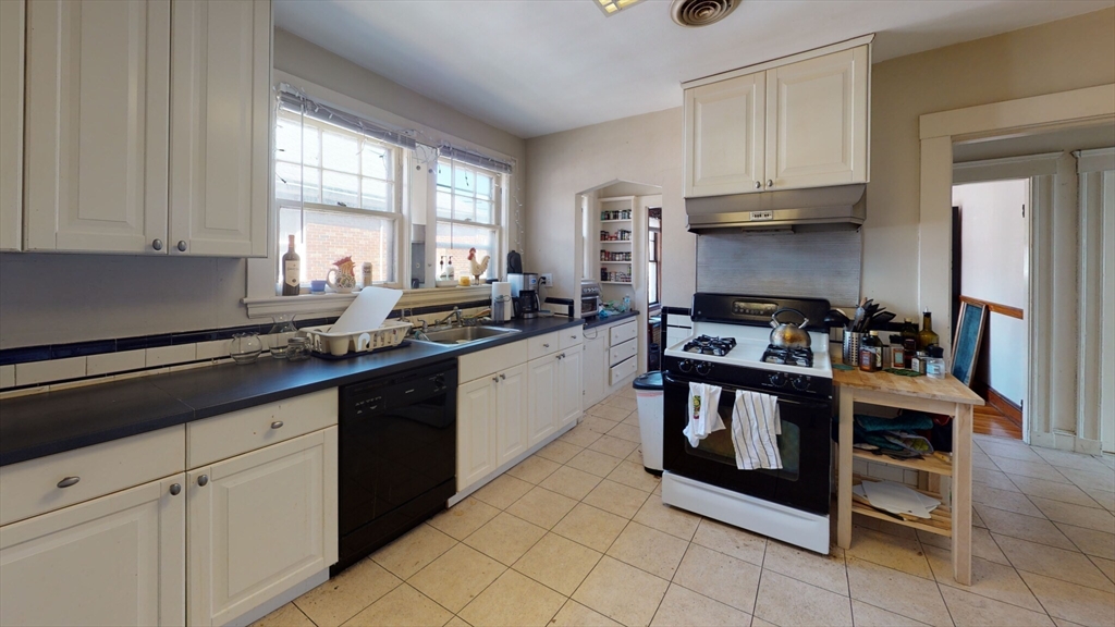 50-52 Colborne Rd, Boston