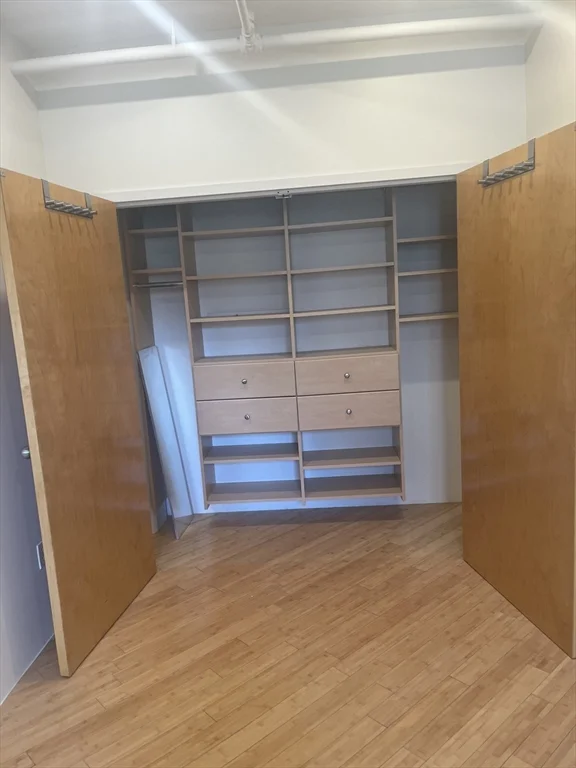 449-463 Washington, Midtown