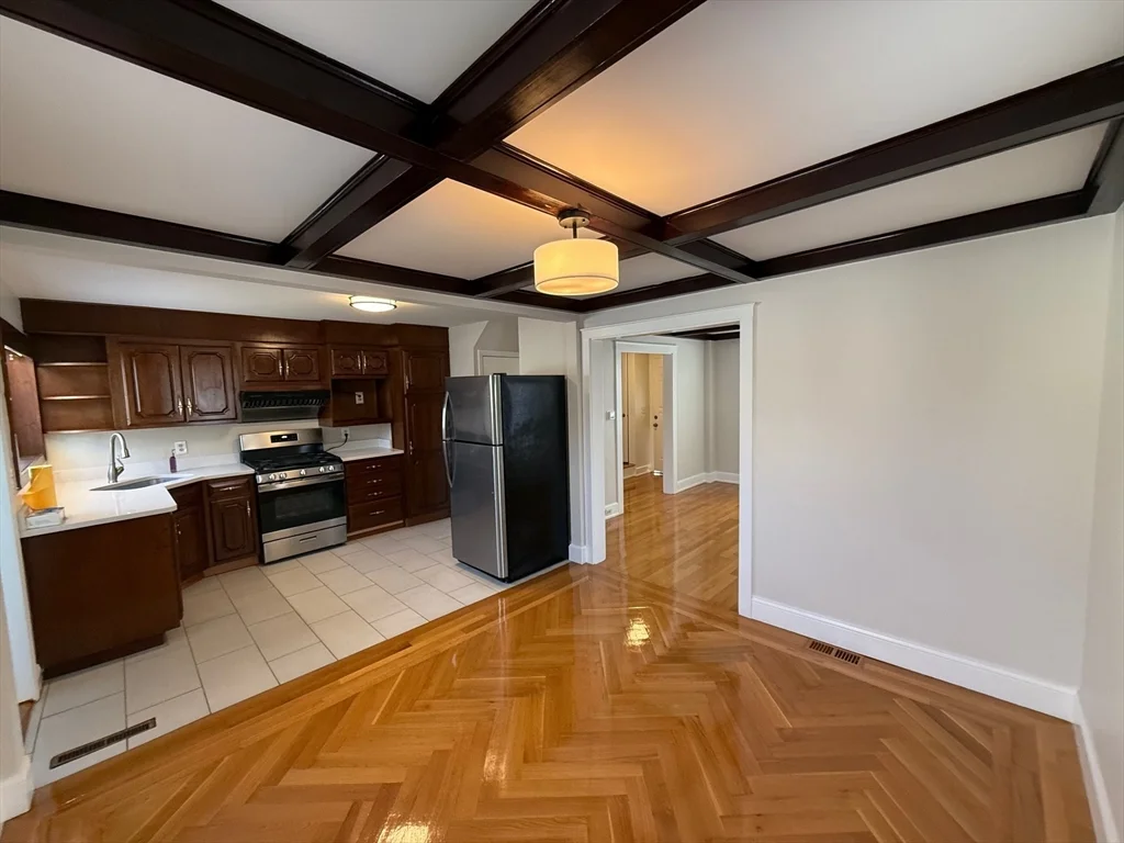 34 Arnold St, Quincy