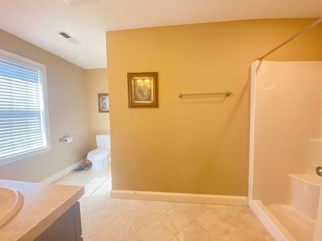 90 Cook Ln, Marlborough