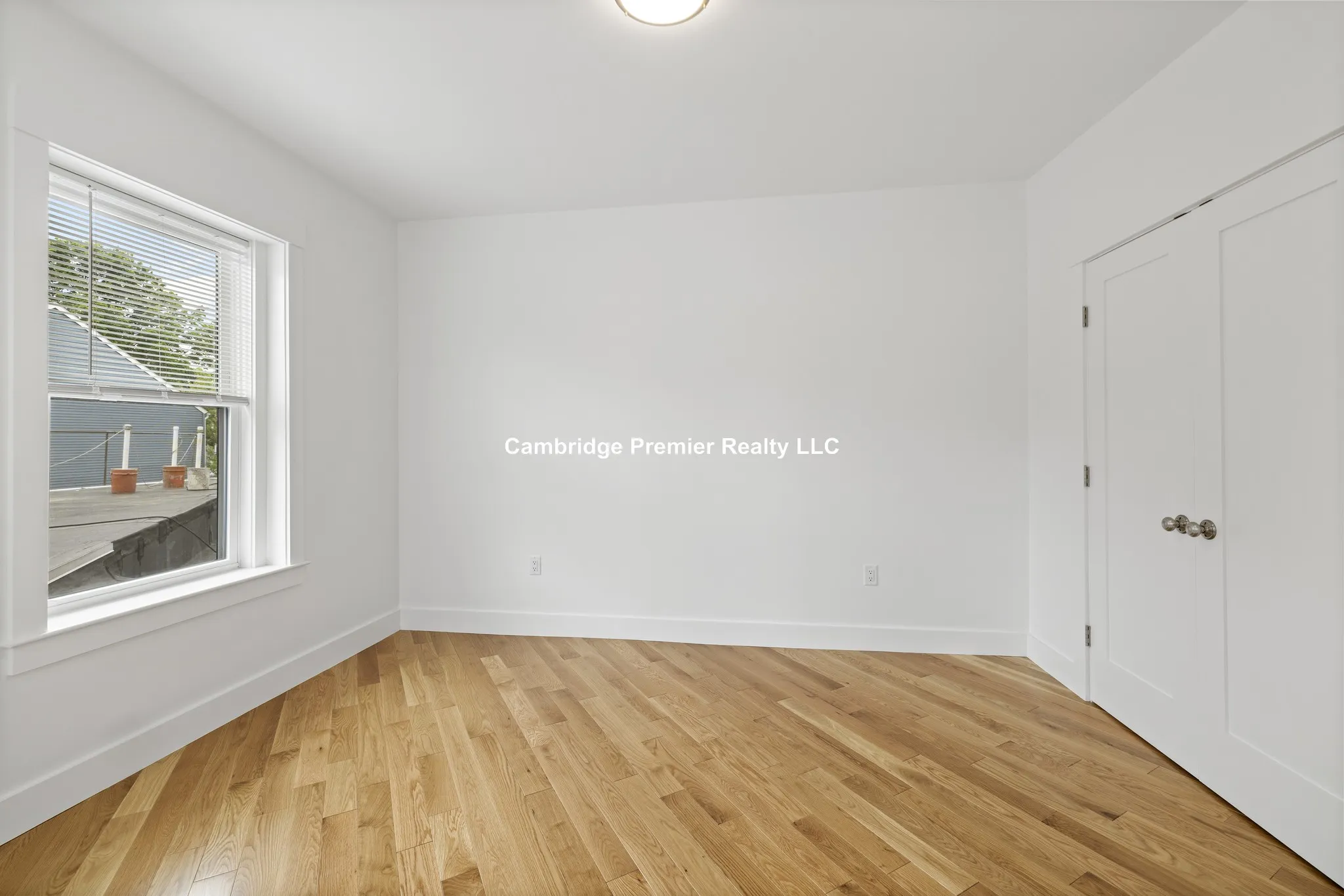 406 Columbia St, Wellington-Harrington