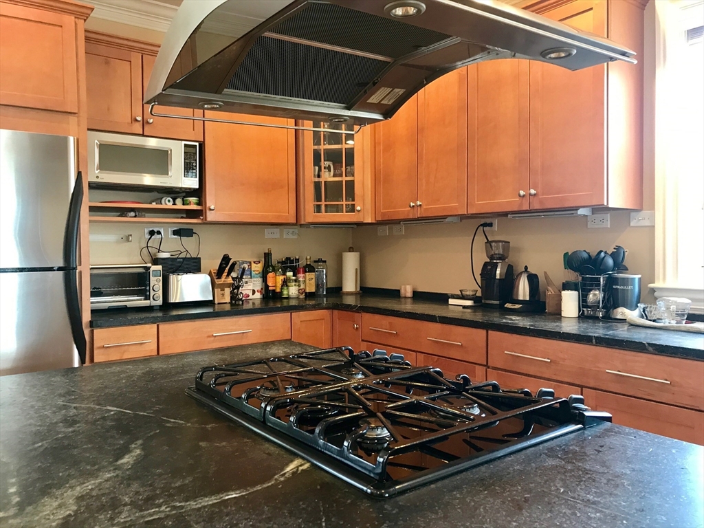 360-362 Dorchester St, South Boston