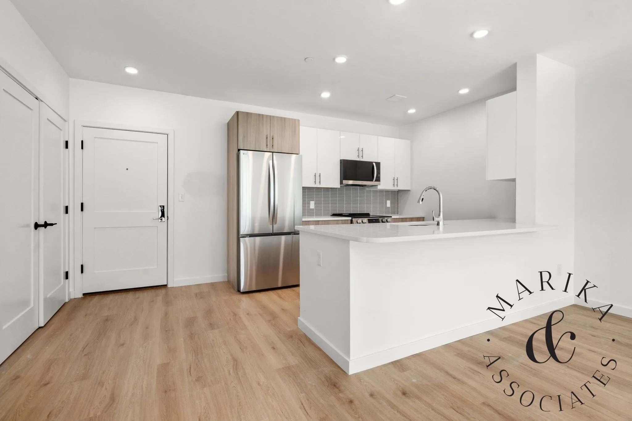 40 Centre St, North Brookline