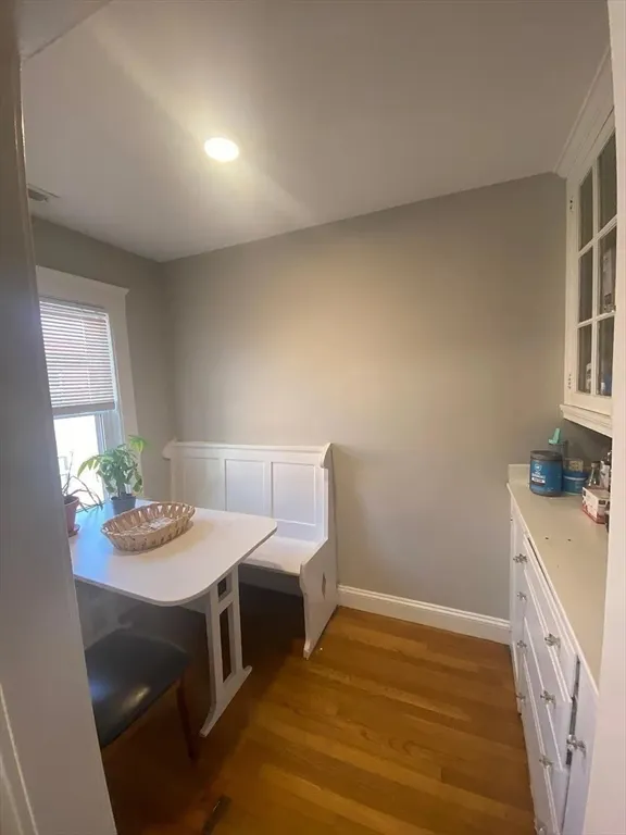 651 Washington St, Oak Square