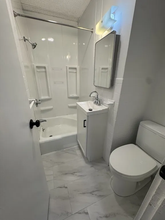 38 Spring, Spring Hill