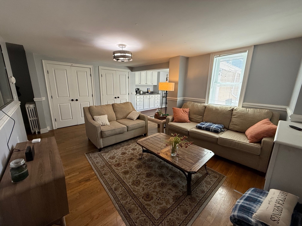 189 W Sixth St, South Boston