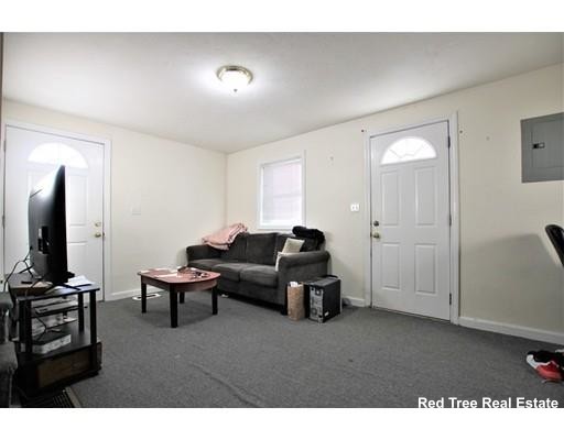 24 Lawn St, Mission Hill