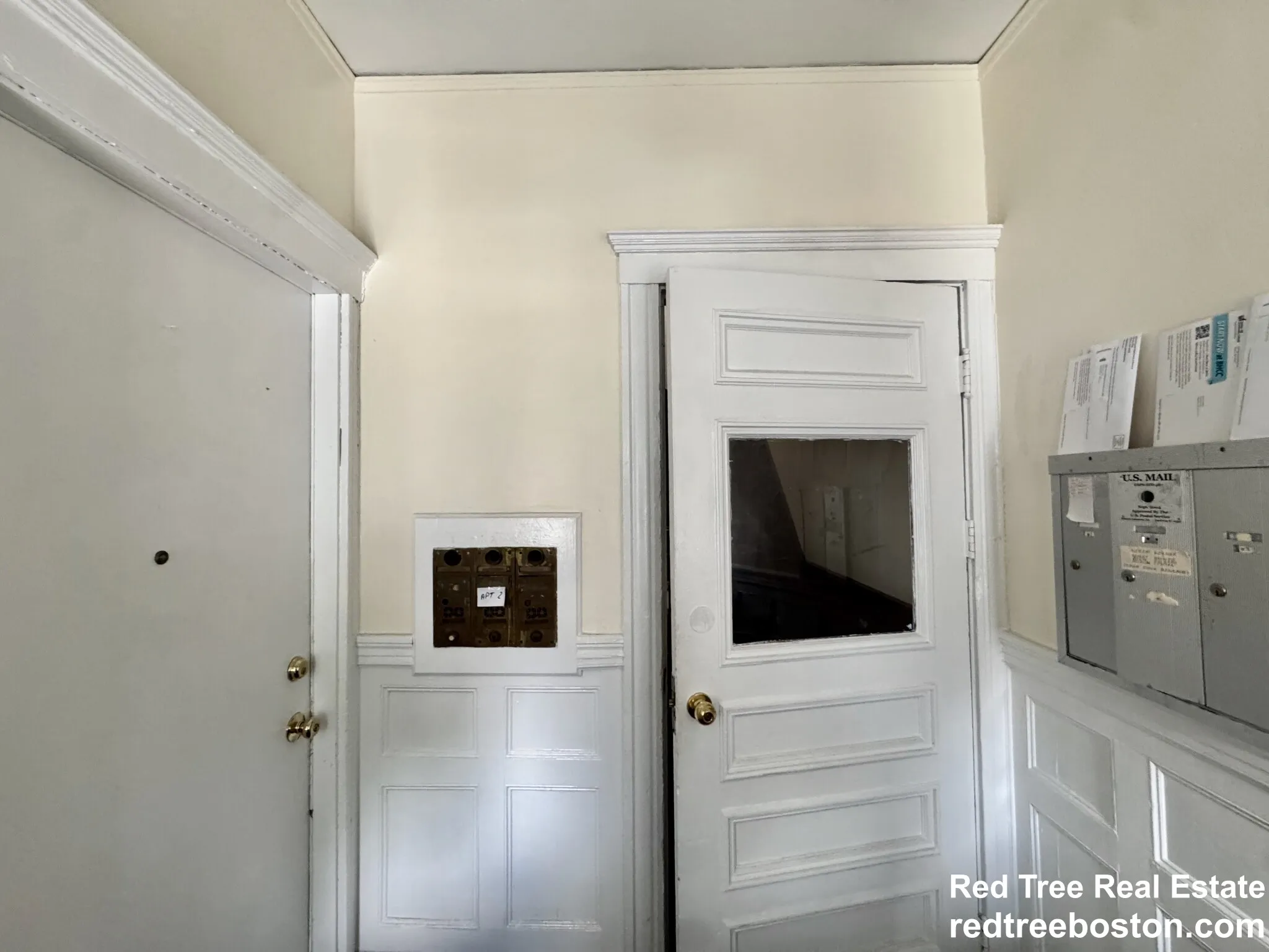 348 Faneuil St, Oak Square