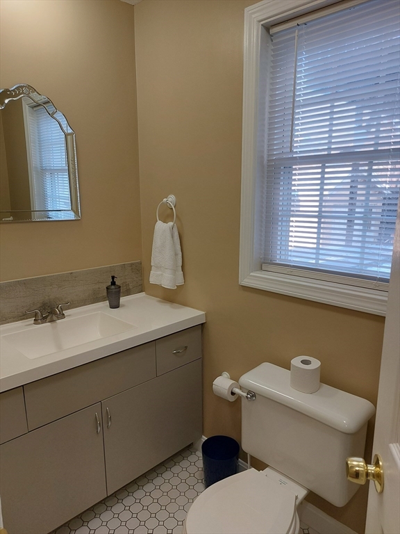 31 Tapley Ave, Revere