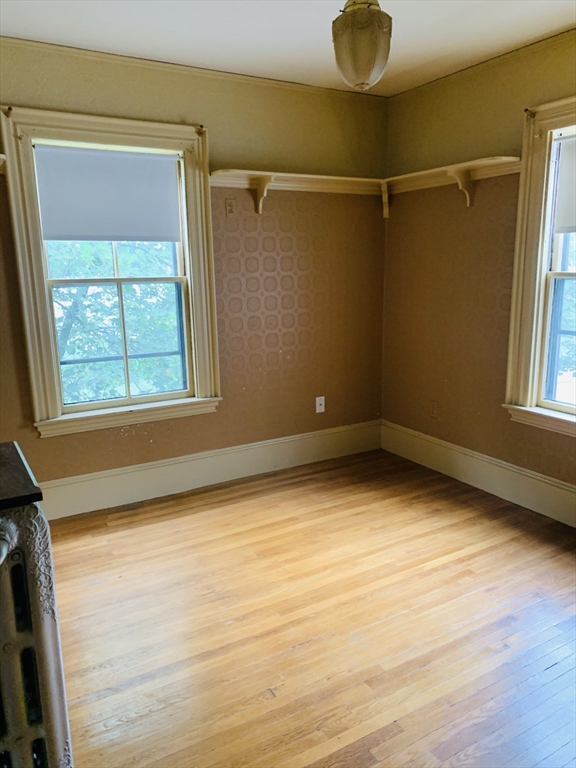 984 Chestnut St, Newton Upper Falls