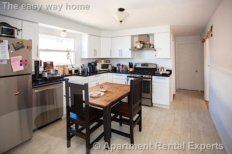 22 Murdock St, Ball Square