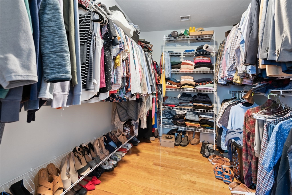 74 Bald Eagle Rd, Weymouth