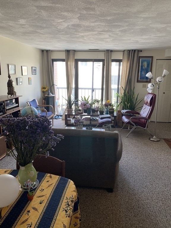 1600 Massachusetts Ave, Harvard Square