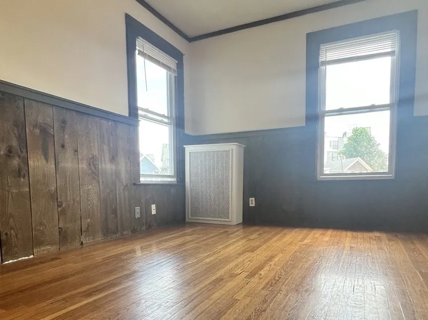 543 Broadway, Magoun Square