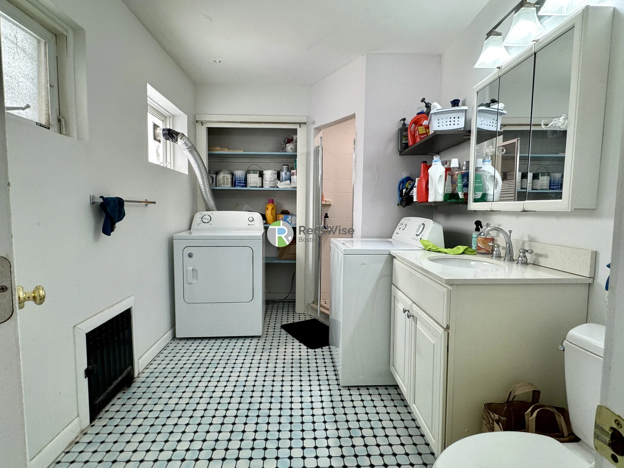 39 Saint Paul St, Coolidge Corner